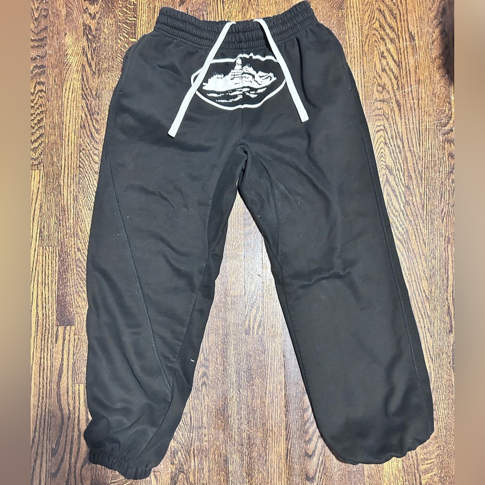 Bran new Corteiz sweatpants black with white logo size medium
